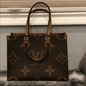 Reserved for Betsy Lage NWT MM LV onthego monogram